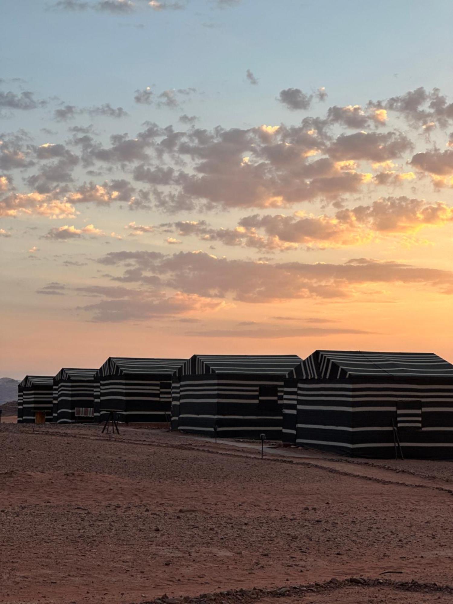 Wadirum Sunset Camp Hotel Wadi Rum Exterior photo