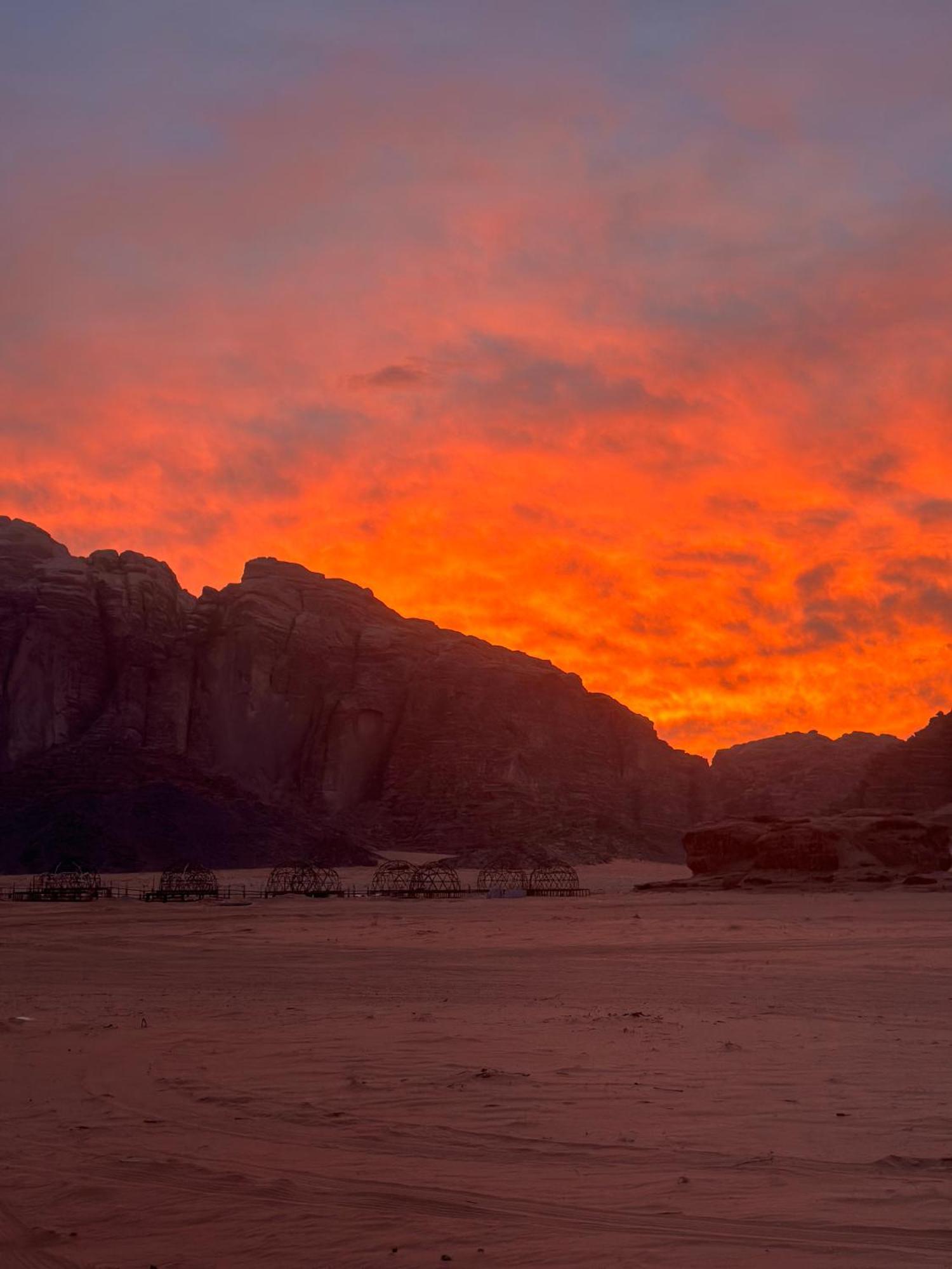 Wadirum Sunset Camp Hotel Wadi Rum Exterior photo